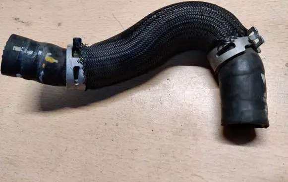 Infiniti Q50 Engine coolant pipe/hose