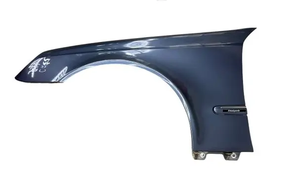 Mercedes-Benz E W211 Fender