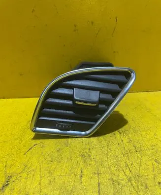 Audi A5 8T 8F Dashboard side air vent grill/cover trim 8T2820901B