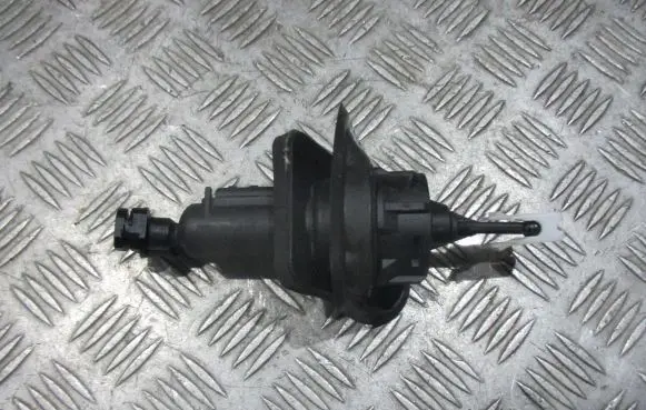 Ford Focus Brake booster