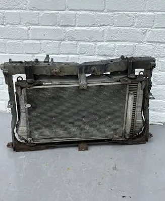 Toyota Avensis T270 Radiator support slam panel 160400R160 0R040