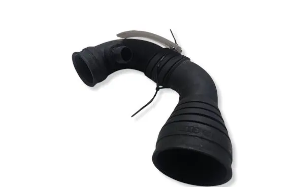 Volkswagen PASSAT B5 Intercooler hose/pipe 8D0129615A