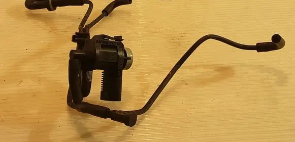 Audi A7 S7 4G Turbo solenoid valve 1K0906283A