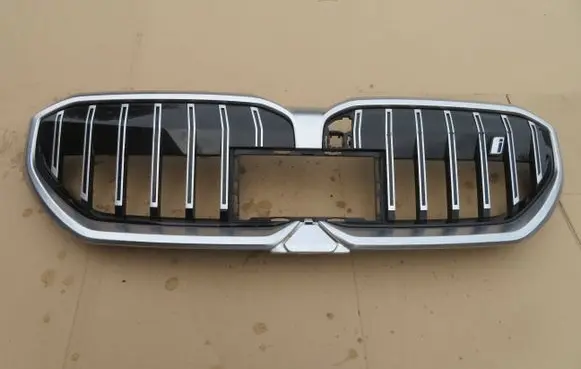BMW 5 G60 G61 Front grill 5A017A9 N15A017A915