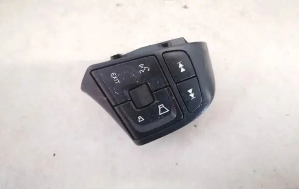 Volvo V40 Steering wheel buttons/switches 31334463