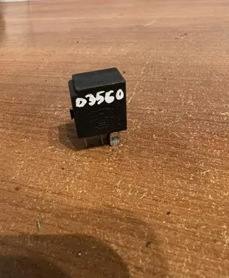 Mercedes-Benz A W168 Other relay 0025421119 D3560