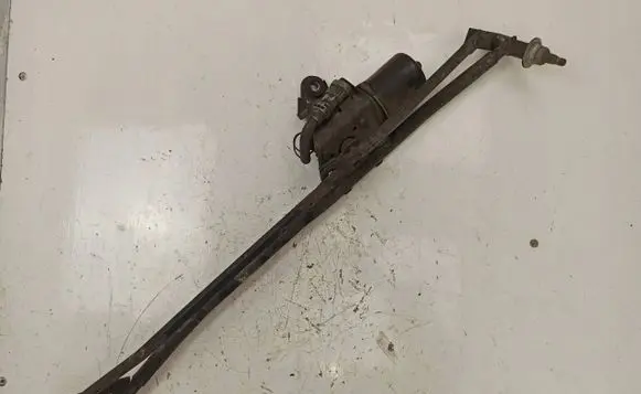 Iveco Daily 35.8 - 9 Front wiper linkage and motor 500362502