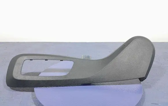 BMW X7 G07 Other sill/pillar trim element 7444273