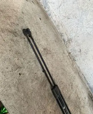 Ford Kuga I Tailgate/trunk strut/damper