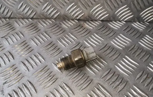 Opel Vectra C Fuel pressure sensor 4990004441