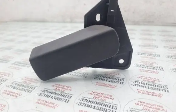 Volkswagen Touareg I Engine bonnet (hood) release handle 7L0823633F