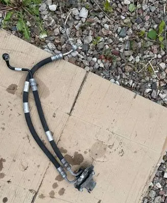 Power steering hose/pipe/line