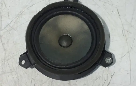 Toyota Yaris High frequency speaker in the rear doors 861600D370