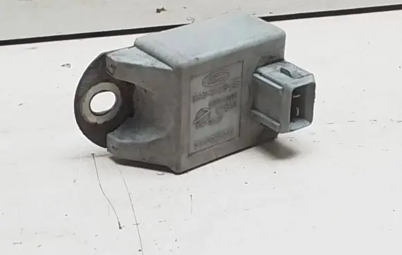 Ford Mondeo Mk III Ignition amplifier control unit 93AB12A019AB