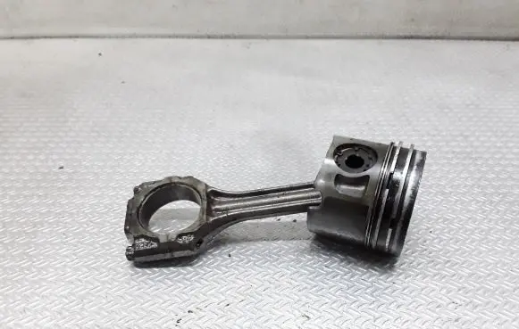 Volkswagen Transporter - Caravelle T4 Piston with connecting rod
