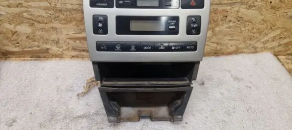 Toyota Corolla E120 E130 Climate control unit 8865012A11 1776001560 5593012391