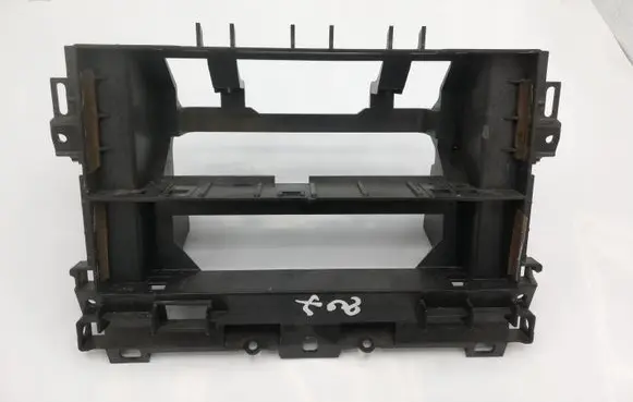 Land Rover Range Rover L322 Radio/GPS head unit trim 11868010