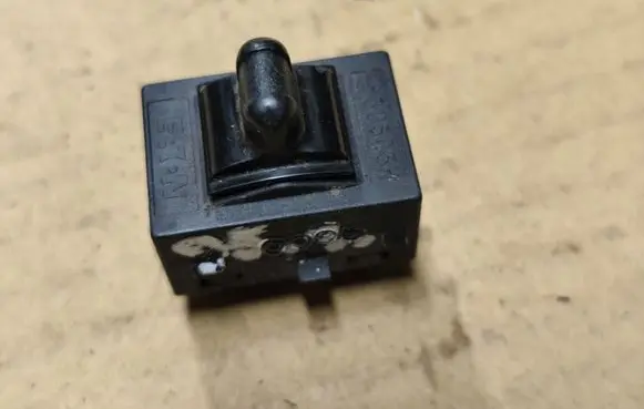Jeep Cherokee XJ Electric window control switch 30505H
