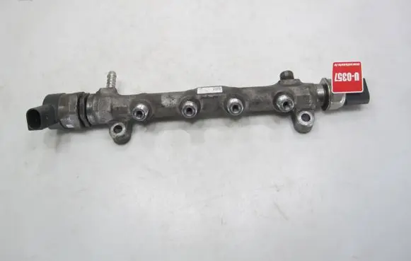 Volkswagen Golf VII Fuel main line pipe 057130764AB 11974013 0281006075