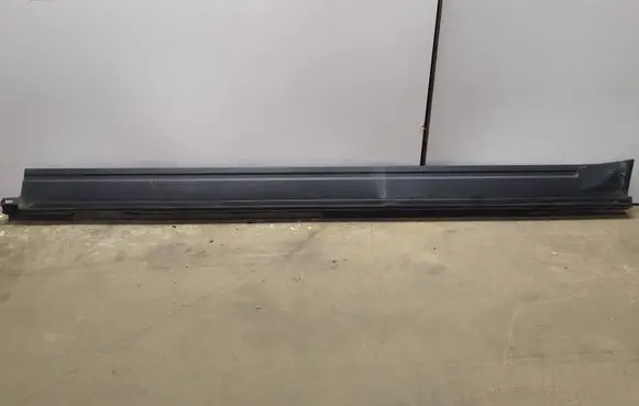 Ford Explorer VI Side skirt rear trim LB5BS10155