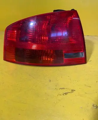 Audi A4 S4 B7 8E 8H Tailgate rear/tail lights 229KM