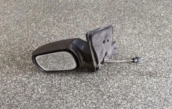 Ford Fiesta Manual wing mirror 