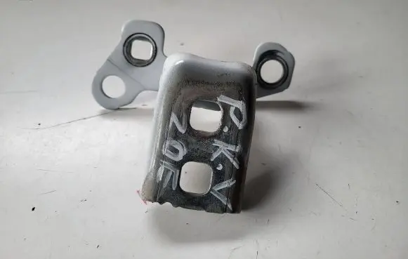 Renault Zoe Front door upper hinge