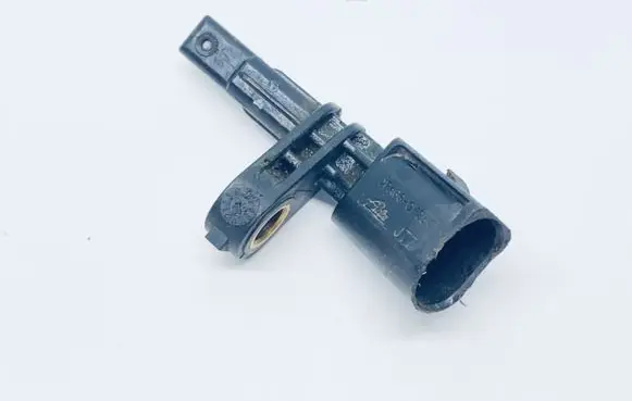 Volkswagen PASSAT B6 ABS brake wheel speed sensor 7H0927804