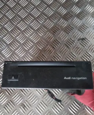 Audi A4 S4 B7 8E 8H Navigation unit CD/DVD player 4B0919887E AUZ1Z1F6070907 7612002007