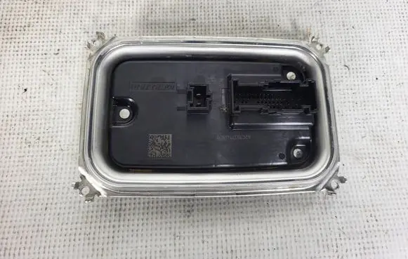 Mercedes-Benz E W213 Headlight ballast module Xenon A2139002734 2442021 21090700763329E