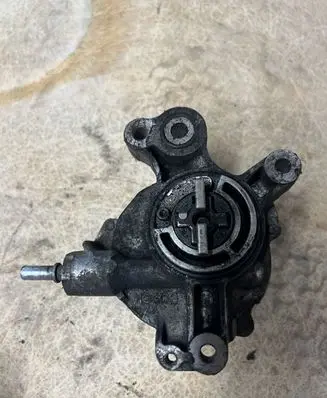 Volvo C30 Vacuum pump D1651C1