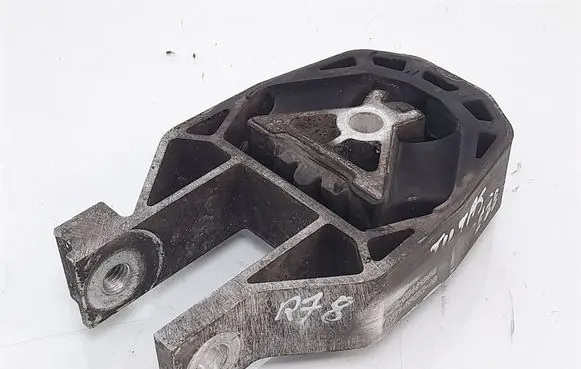 Ford Focus Gearbox mount AV616P082AB C7903441059
