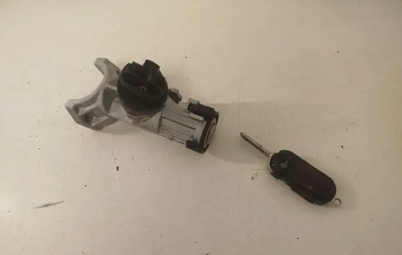 Peugeot Boxer Ignition lock 01099001