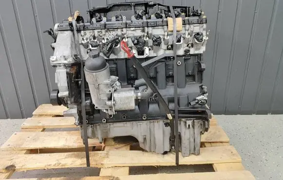 BMW 5 E60 E61 Engine 7788546 7781203 256D2