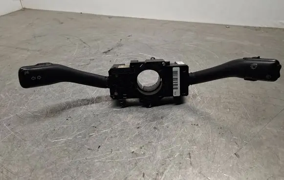 Skoda Superb B5 (3U) Wiper turn signal indicator stalk/switch 8L0953513 4B0953503G