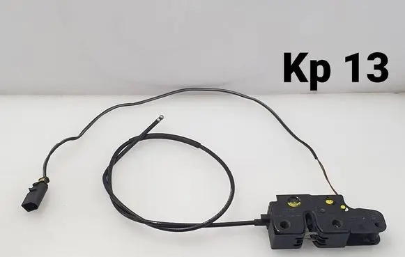 Audi A3 S3 8P Engine bonnet/hood lock/catch 8P0823509H 8P1823531F