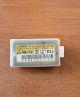 Mitsubishi Space Star Airbag deployment crash/impact sensor MR359829 X6T42372 G812645