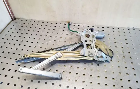 Mitsubishi Pajero Sport I Front door window regulator with motor MR144595 0621006536