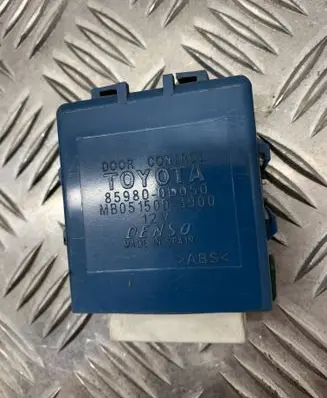 Toyota Yaris Door control unit/module 859800D050 MB0515003900