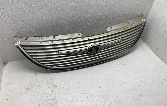 Chrysler Grand Voyager IV Front grill 4857522AA