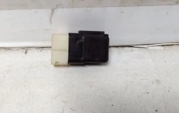 Nissan Juke I F15 Other relay 25630 79960 1106131927