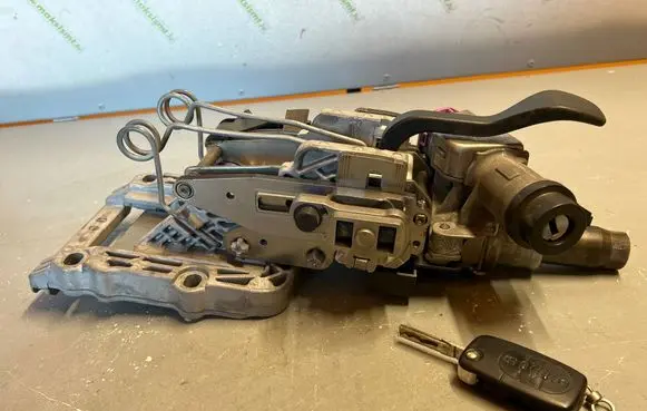 Audi A6 S6 C5 4B Ignition lock 4B0419502E 339710 03136