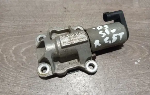Volvo S60 Camshaft vanos timing valve 8670421 F34711502