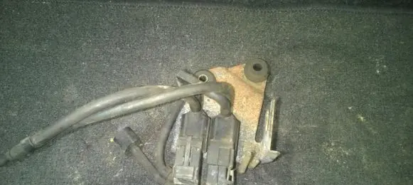 Mitsubishi Space Runner Turbo solenoid valve