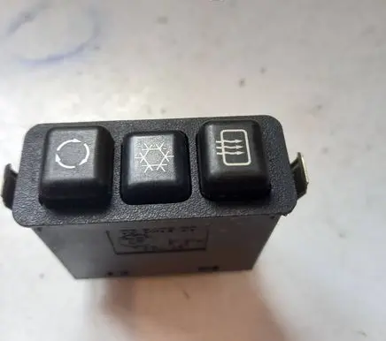 BMW 5 E34 Other switches/knobs/shifts 61311384481 03840900