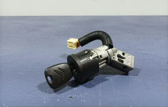 Citroen C1 Ignition lock N0502200