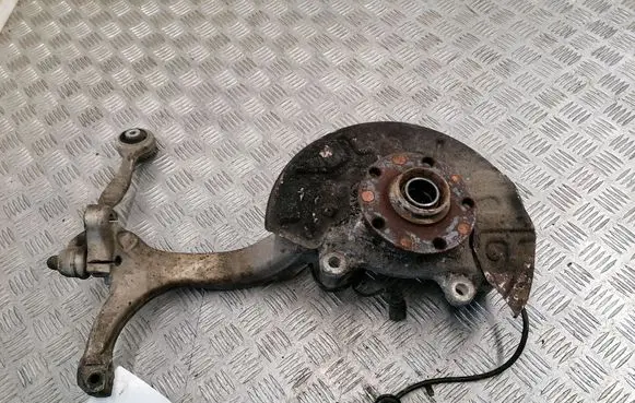 Audi A4 S4 B7 8E 8H Front wheel hub