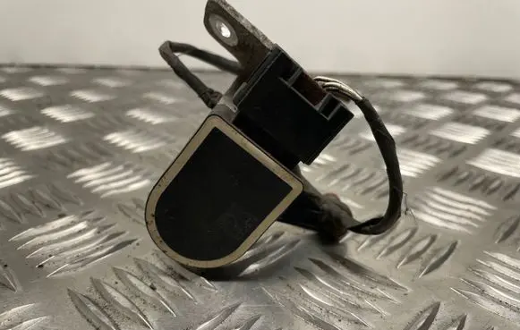 Headlight/headlamp level sensor