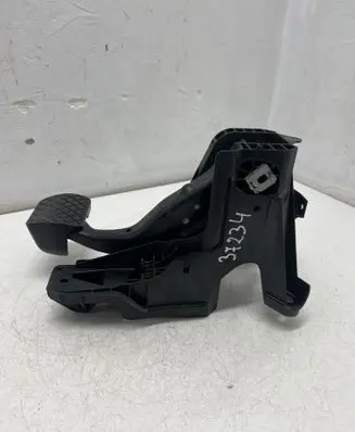 Volkswagen Touran III Brake pedal 5Q1723058BH