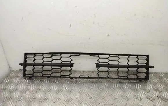 Skoda Octavia Mk3 (5E) Front bumper lower grill 5E0853677G